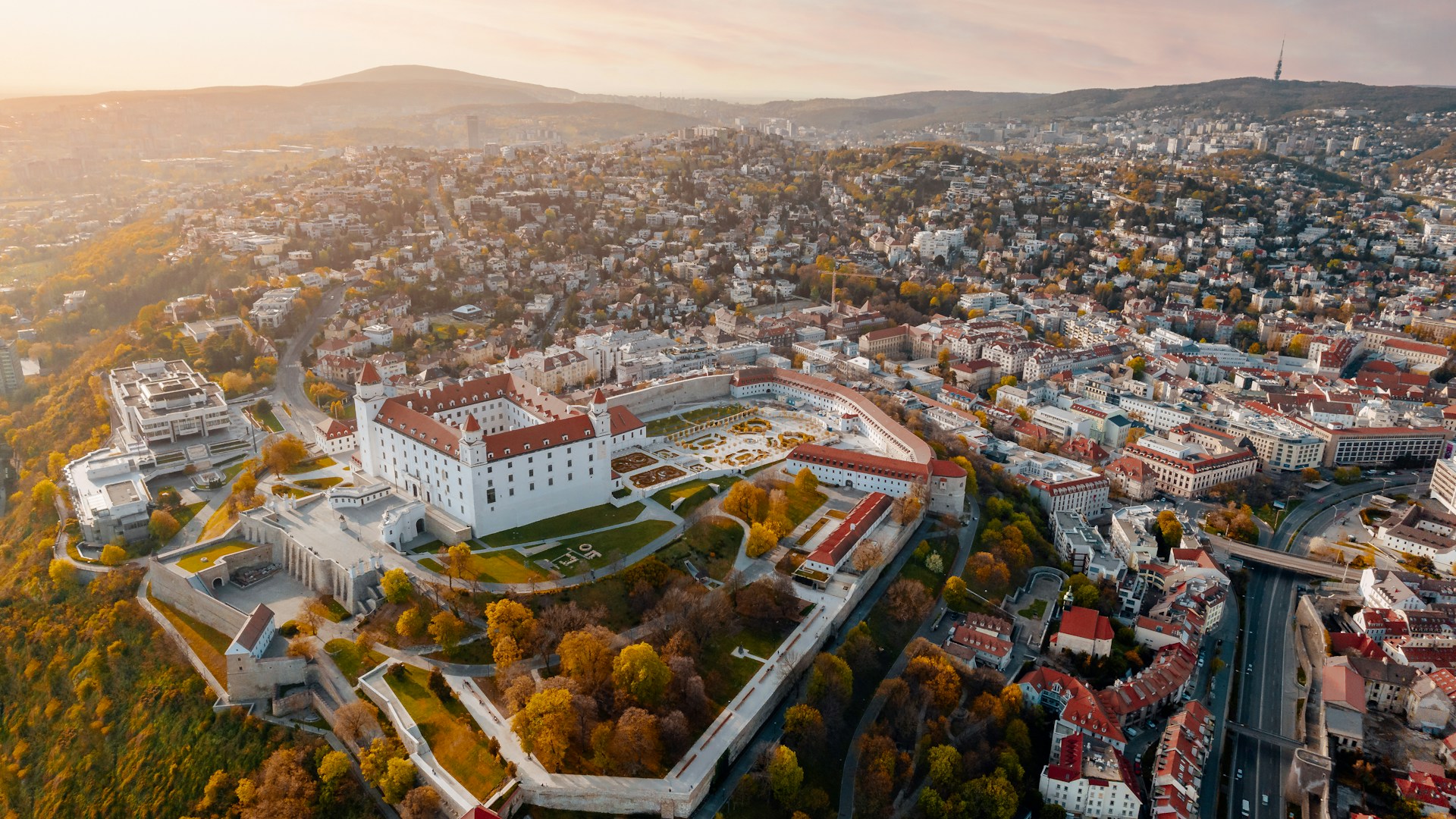 Výhody registrácie sociálneho podniku v roku 2025
